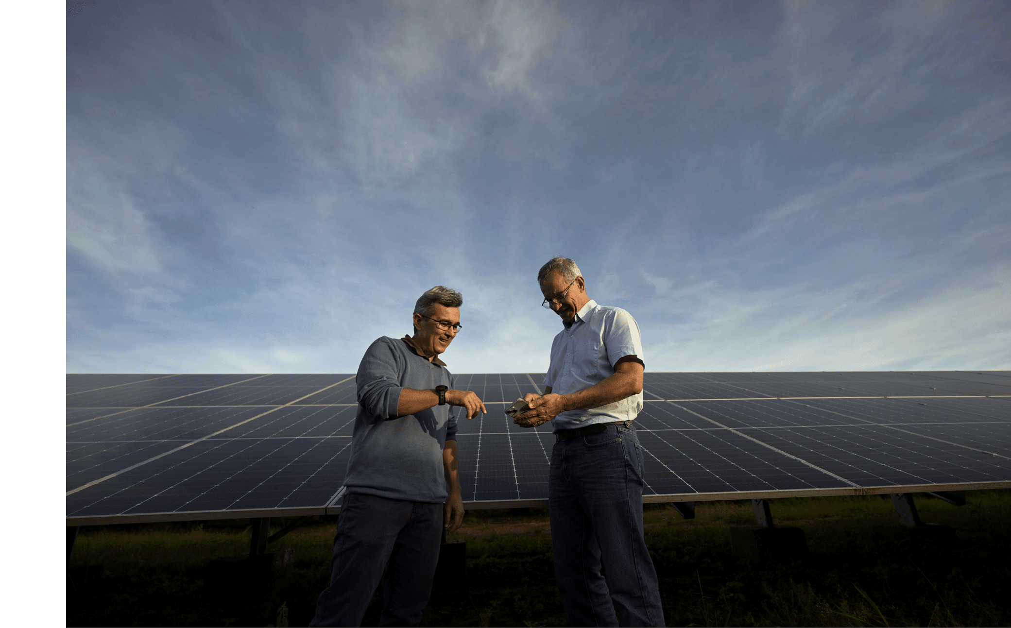 Dourados_MS, 09 de junho de 2025 OCB - COOPERATIVAS DO BRASIL: RETRATOS DE UM MUNDO MELHOR  Imagem de uma usina fotovoltaica de propriedade dos empresarios Eduardo Correia (e) e Luiz Teodoro (d), donos da HeS Participacoes, parceira da cooperativa CERGRAND.  Imagem: Douglas Magno / NITRO
