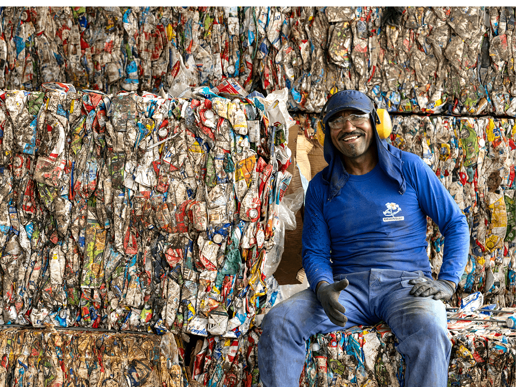 Brasilia_DF, 24 de junho 2025   OCB - Retratos por um mundo melhor  Cooperativa Recicle a Vida. Na imagem, destaque para o cooperado Francisco Fernandes  Imagem: Leo Drumond / NITRO