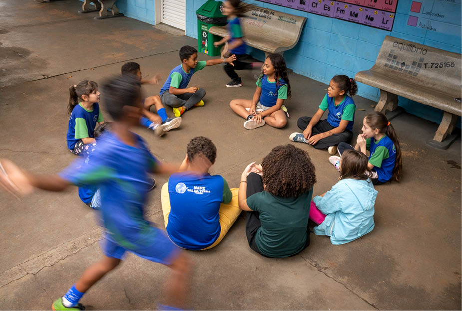 SAO CARLOS_SP 09 de Junho de 2025 OCB / ESCOLA EDUCATIVA  Na imagem, alunos da Escola Educativa recebem idosos e criancas da instituicao Nave Sal da Terra, com lanche, atividades e brincadeiras.  Imagem: Alexandre Rezende / NITRO Historias Visuais