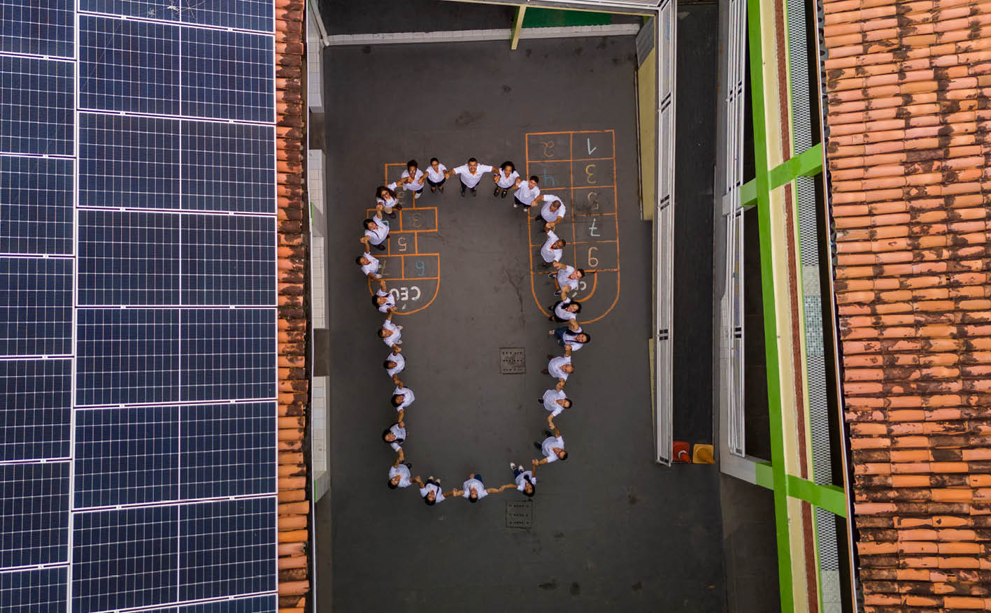 Porto Seguro_BA, 26 de junho de 2025 OCB _ Cooperativas do Brasil _ Retratos de um Mundo Melhor                                 COOEPS Na imagem, equipe de professores e funcionarios do COOEPS                         Imagem sem restricao de uso    Imagem: Lucas de Godoy NITRO Historias Visuais