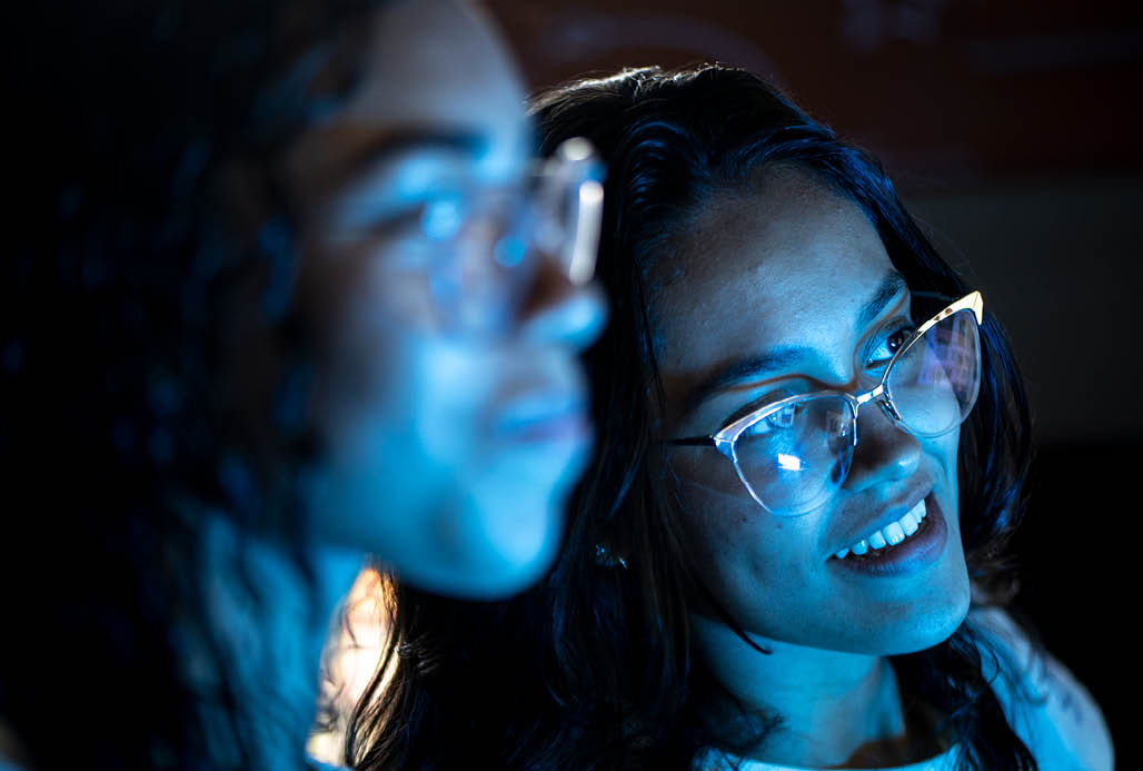 BARRAS_PI 18 de Junho de 2025 OCB / COTEB Na imagem, Emanuele Caldas Ara jo e Maria Victoria Lima, do Colegio Pratikus Imagem: Alexandre Rezende / NITRO Historias Visuais