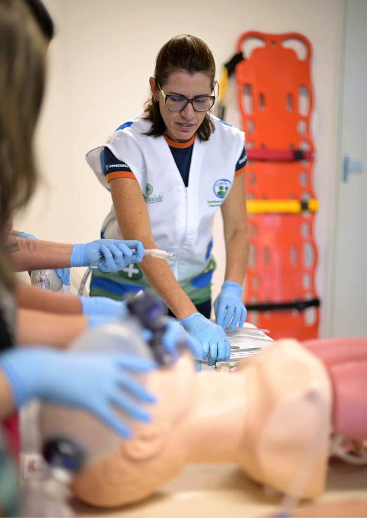 Aracaju_SE, 23 de junho de 2025 OCB - COOPERATIVAS DO BRASIL: RETRATOS DE UM MUNDO MELHOR  NUCLEO SAUDE - Cooperativa de trabalho em Saude e Qualidade, foi criada por profissionais de enfermagem e tem como missao oferecer atendimento humanizado, acessivel e de qualidade, priorizando a prevencao e o bem-estar dos cooperados.   Aline Correa durante um treinamento na sede da Nucleo Saude.  Imagem: Douglas Magno / NITRO
