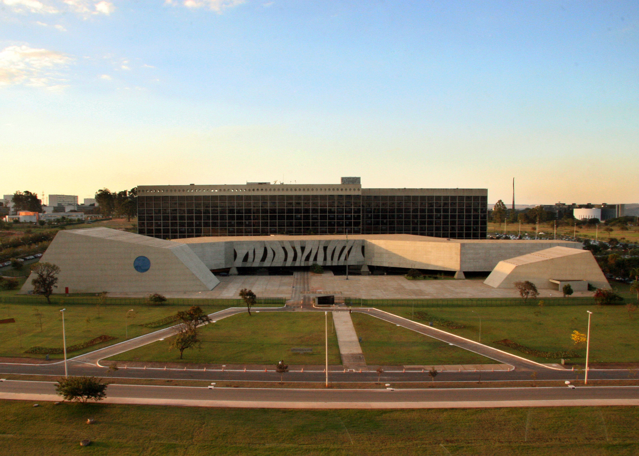 STJ reconhece natureza extraconcursal de créditos entre cooperativas de crédito e seus associados