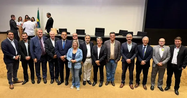 Cooperativismo cobra urgência contra avanços das importações de leite