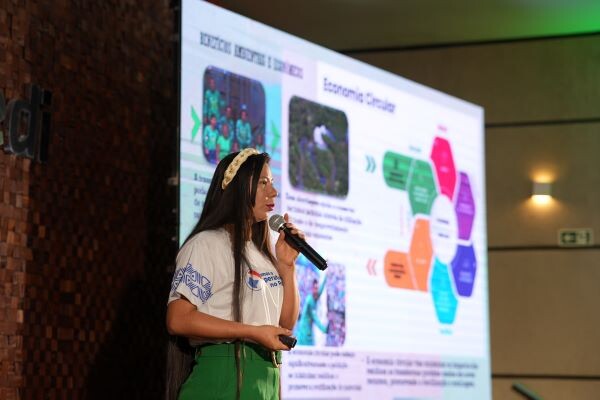 Débora Bahia, presidente da Concaves