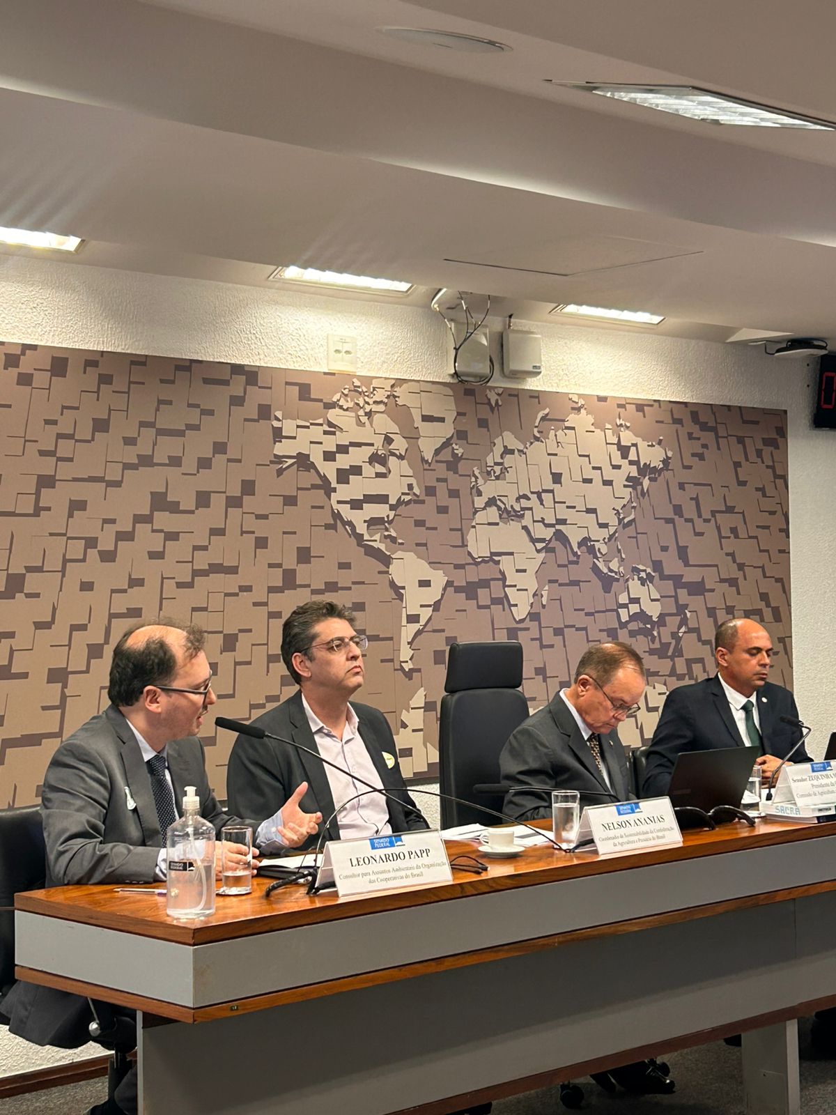 Audiência no Senado debate Plano Clima e alerta para riscos ao agro