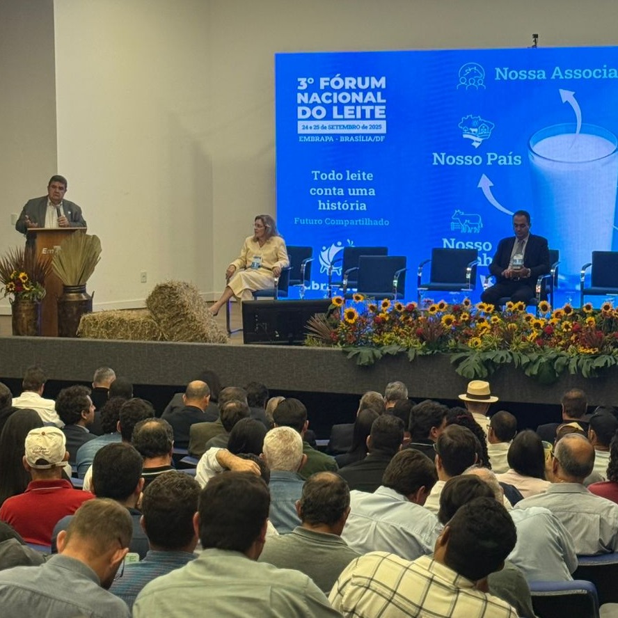 Presidente Márcio participa da abertura do 3º Fórum Nacional do Leite  