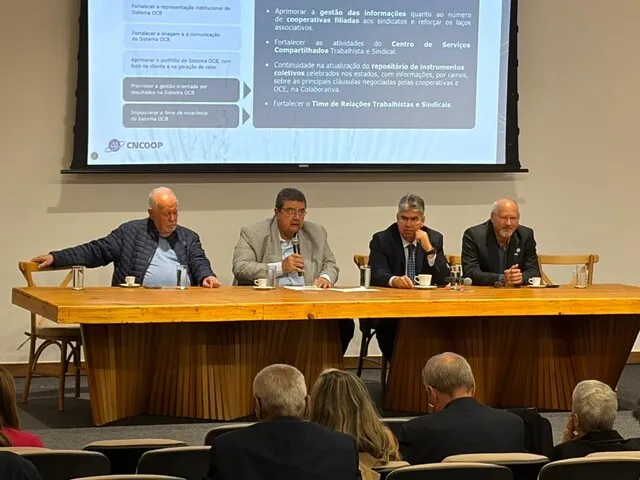 AGE da CNCoop define prioridades da atuação sindical para 2026