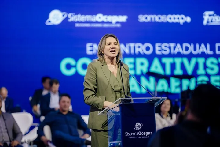 Tania Zanella destaca avanços e metas do coop em encontro da Ocepar