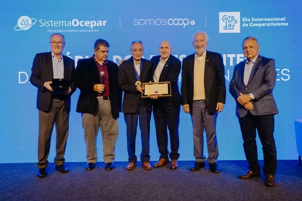 Sistema OCB prestigia os 55 anos da Ocepar em fórum de lideranças 
