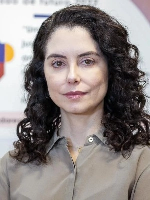 Virgínia de Ângelis Oliveira de Paula