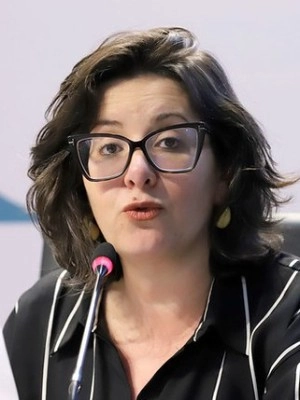 Janine Mello dos Santos