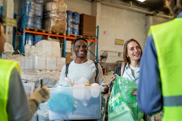 Recicle a Vida transforma vidas através da reciclagem