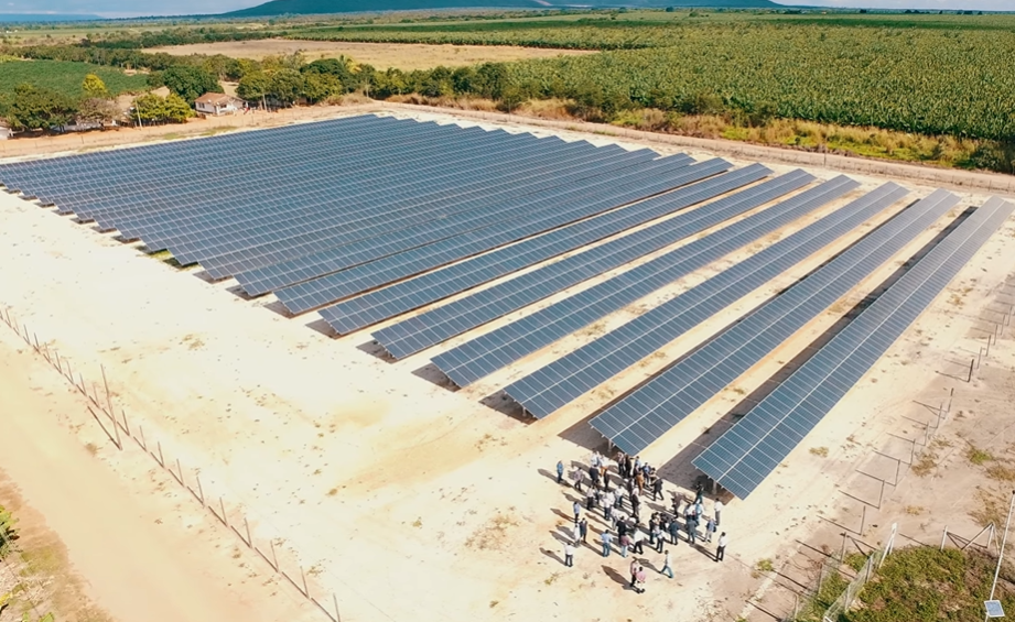 Sicoob Aracoop fortalece agricultura local sustentável com investimento em usina fotovoltaica
