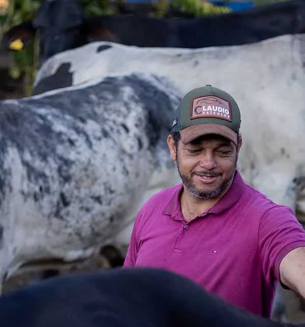 Coopernova usa energia solar para reduzir custos na produção de leite e fortalecer agricultura familiar no MT