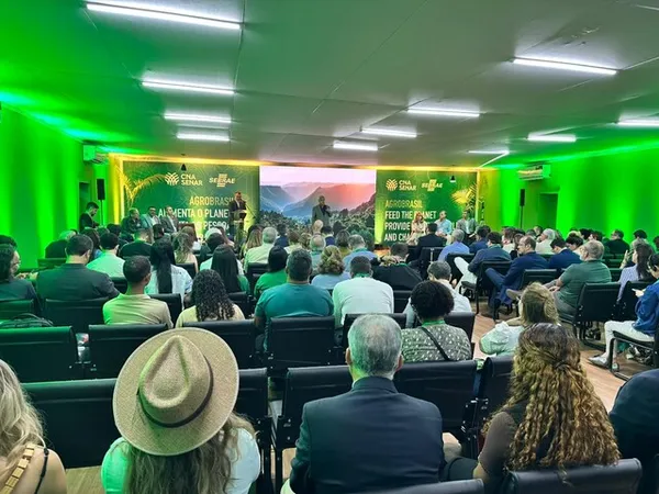 Cooperativismo impulsiona o crédito verde no primeiro dia da COP30