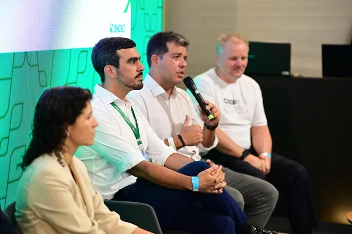 Cooperativismo impulsiona o crédito verde no primeiro dia da COP30