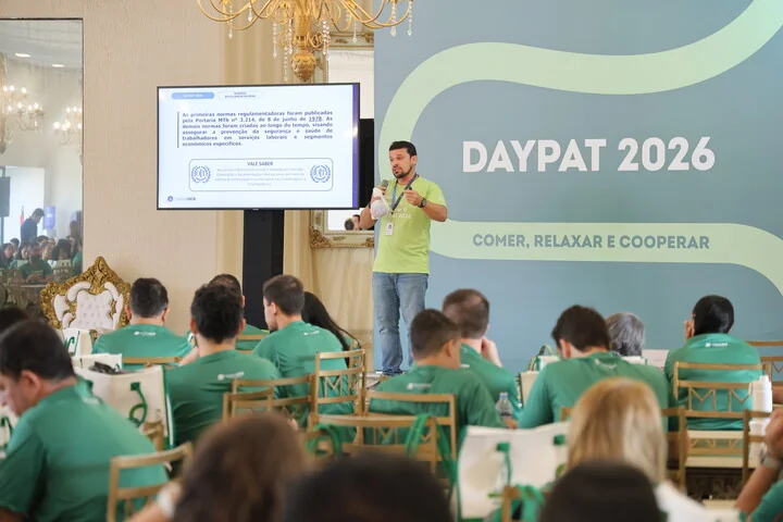 Bruno Vasconcelos durante palestra no Daypat