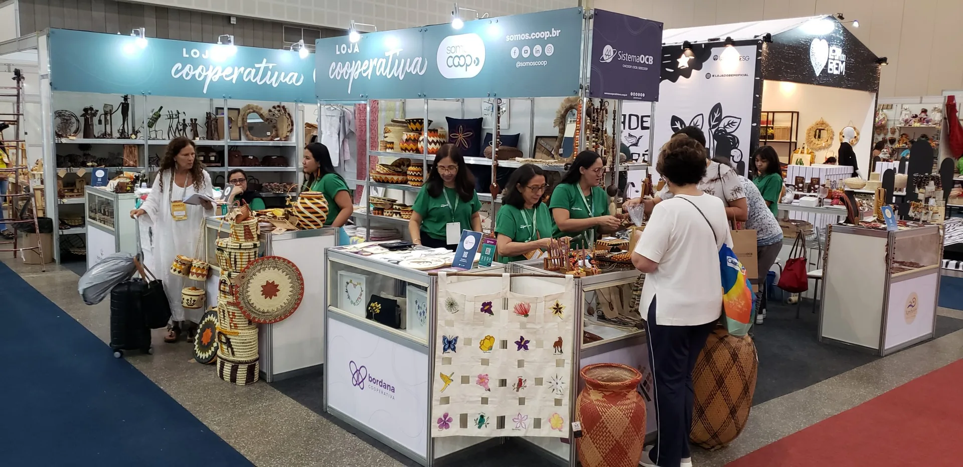 Cooperativas de artesanato participam da Fenacce