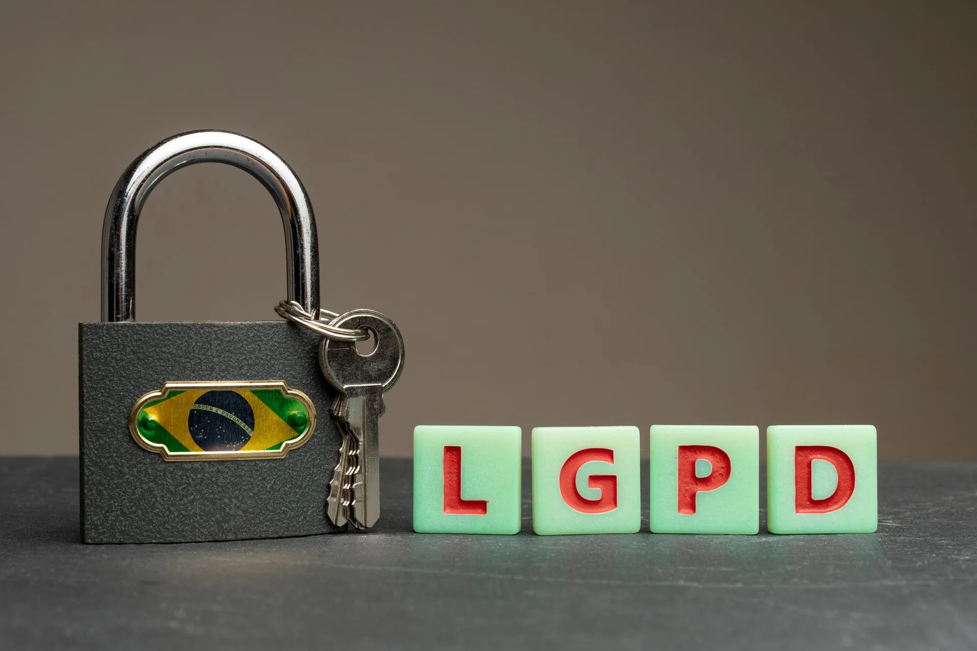 Medidas de segurança da informação para proteção de dados pessoais