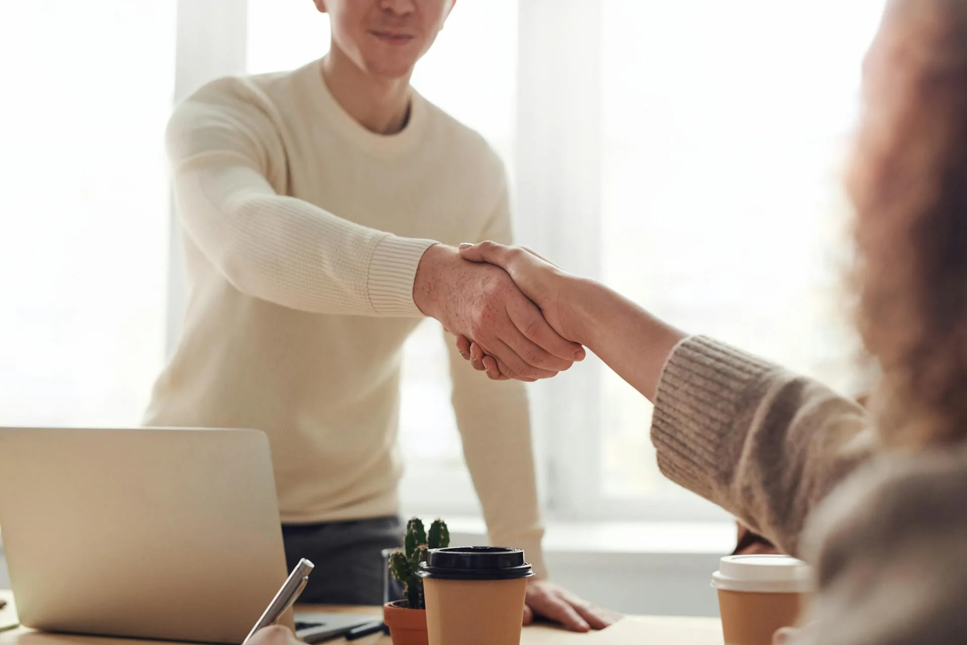 Marketing B2B e B2G: 5 estratégias para vender para empresas e governo