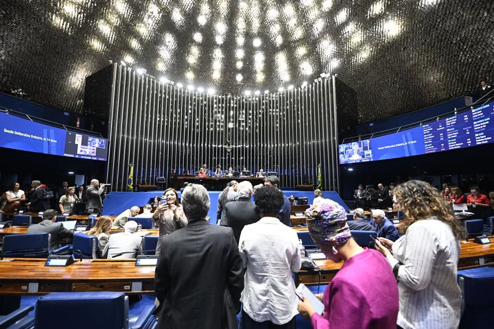 Senado aprova PEC que prev&ecirc; redu&ccedil;&atilde;o da jornada de trabalho 
