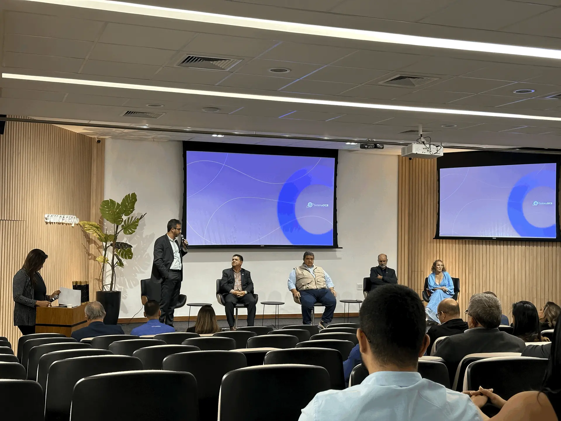 Cerimônia de formatura do MBA aconteceu na Casa do Cooperativismo, em Brasília
