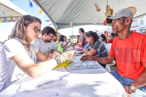 Gente cuidando de gente 