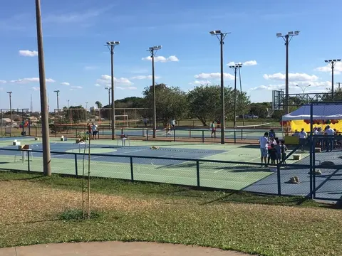 Cooperativas reformam 2 quadras esportivas em Campo Grande/MS e comemoram o feito neste sábado, 30
