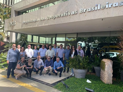Cooperativistas de MT visitam a Casa do Cooperativismo