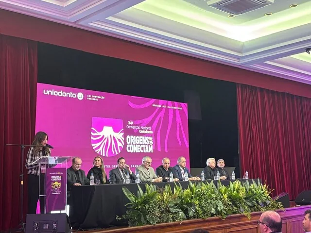 Uniodonto re&uacute;ne lideran&ccedil;as para fortalecer a cultura cooperativista