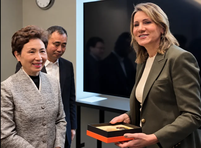 Delegação chinesa conhece força do coop brasileiro em visita a SP 