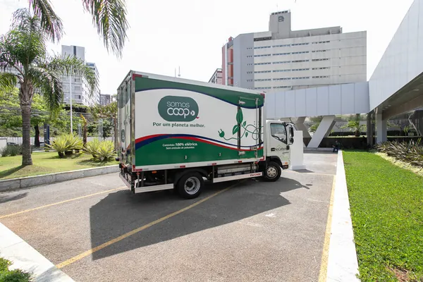 Cooperativas de transporte avançam como alternativa à crise do setor
